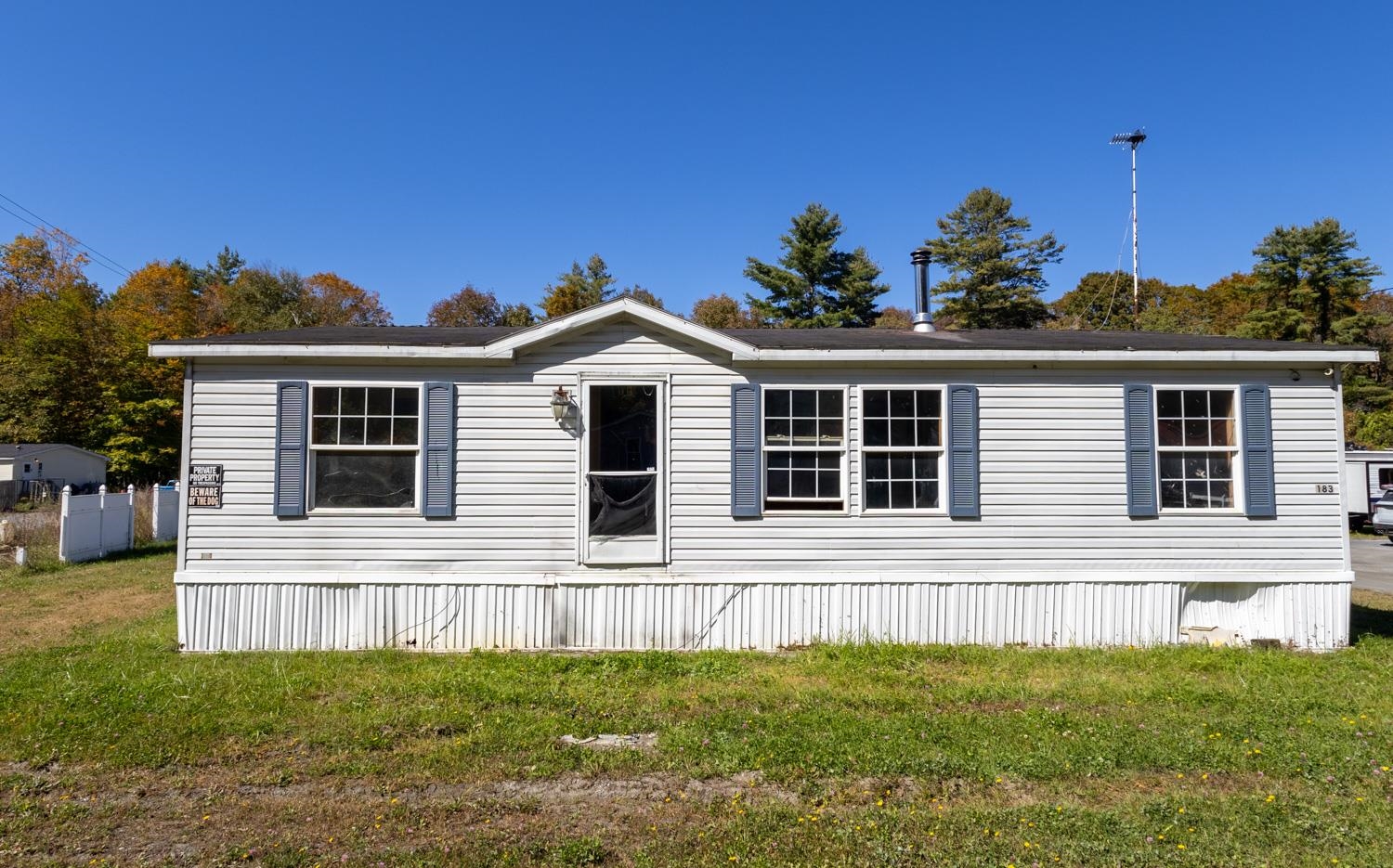183 Railroad Street Property Photo 4
