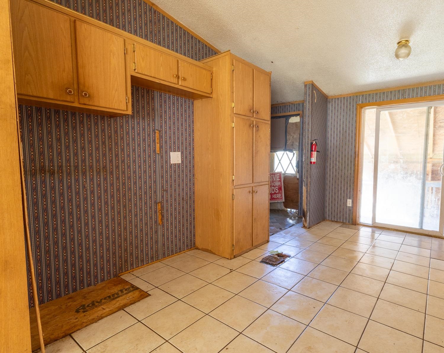 183 Railroad Street Property Photo 10