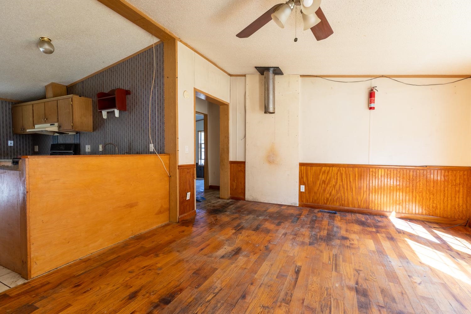 183 Railroad Street Property Photo 11