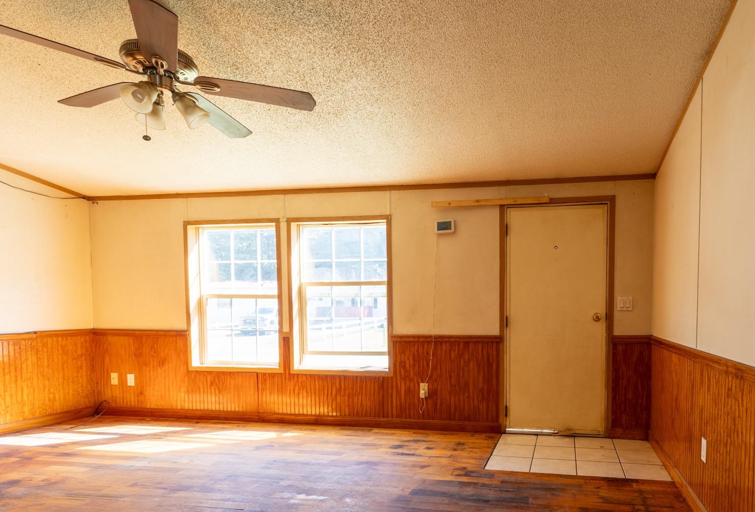 183 Railroad Street Property Photo 12