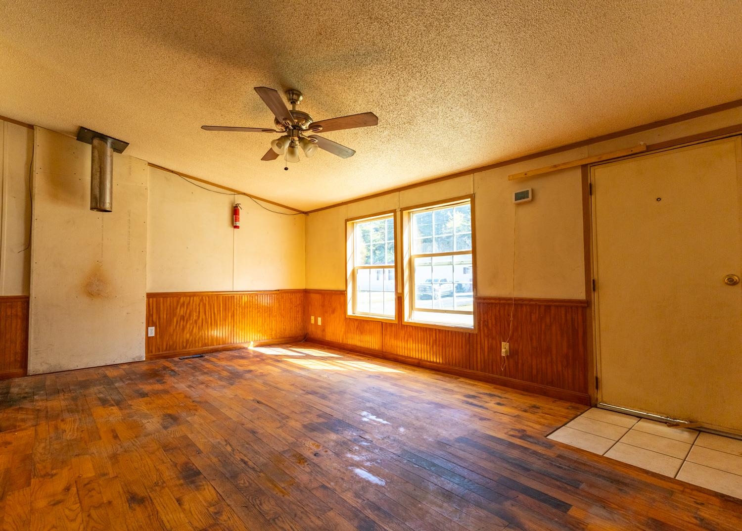 183 Railroad Street Property Photo 14
