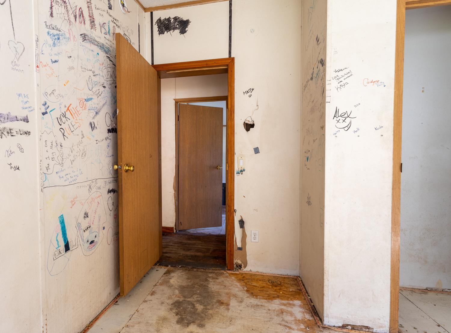 183 Railroad Street Property Photo 18