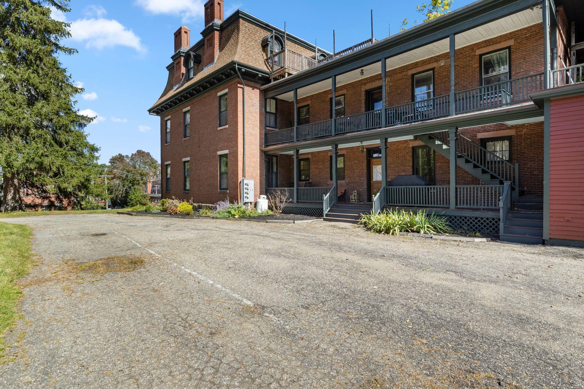 75 South Street Property Photo 43