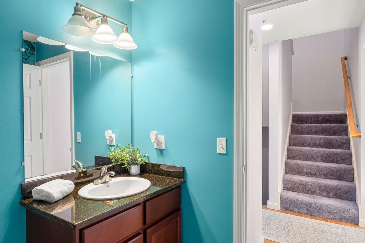 162 Karatzas Avenue Property Photo 9