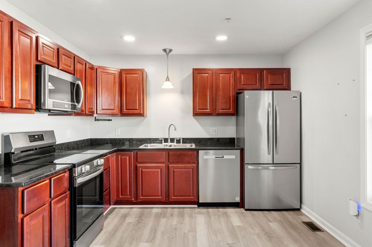 162 Karatzas Avenue Property Photo 11