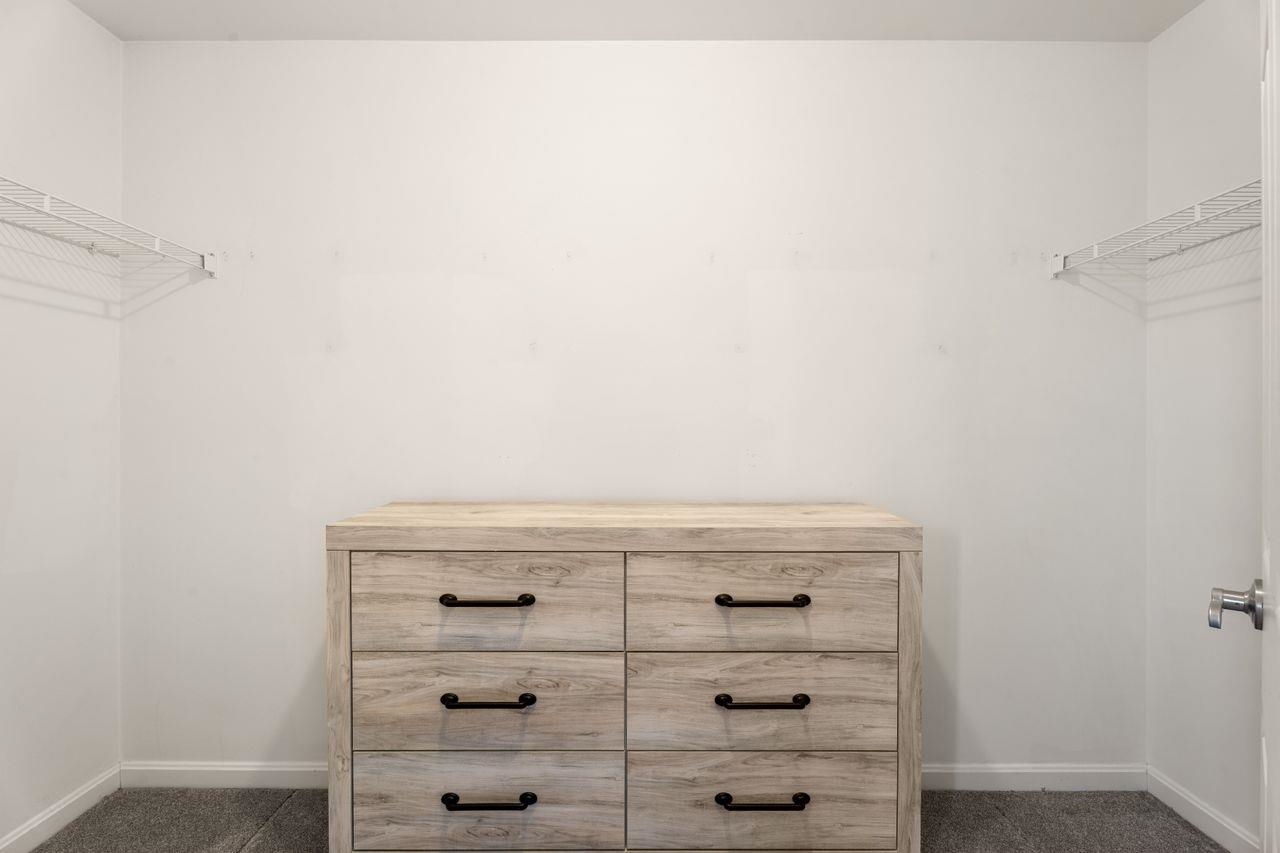 162 Karatzas Avenue Property Photo 22