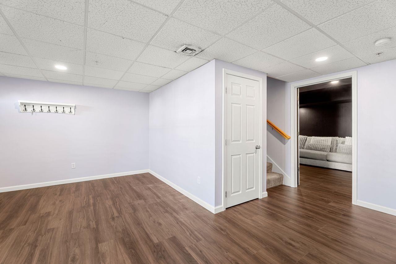 162 Karatzas Avenue Property Photo 30