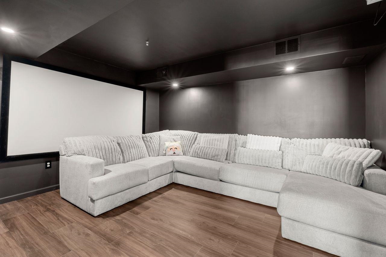 162 Karatzas Avenue Property Photo 31