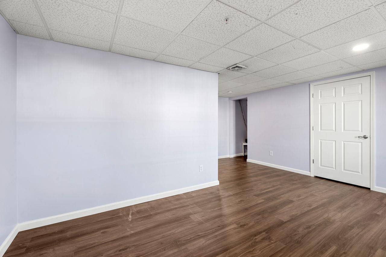 162 Karatzas Avenue Property Photo 34