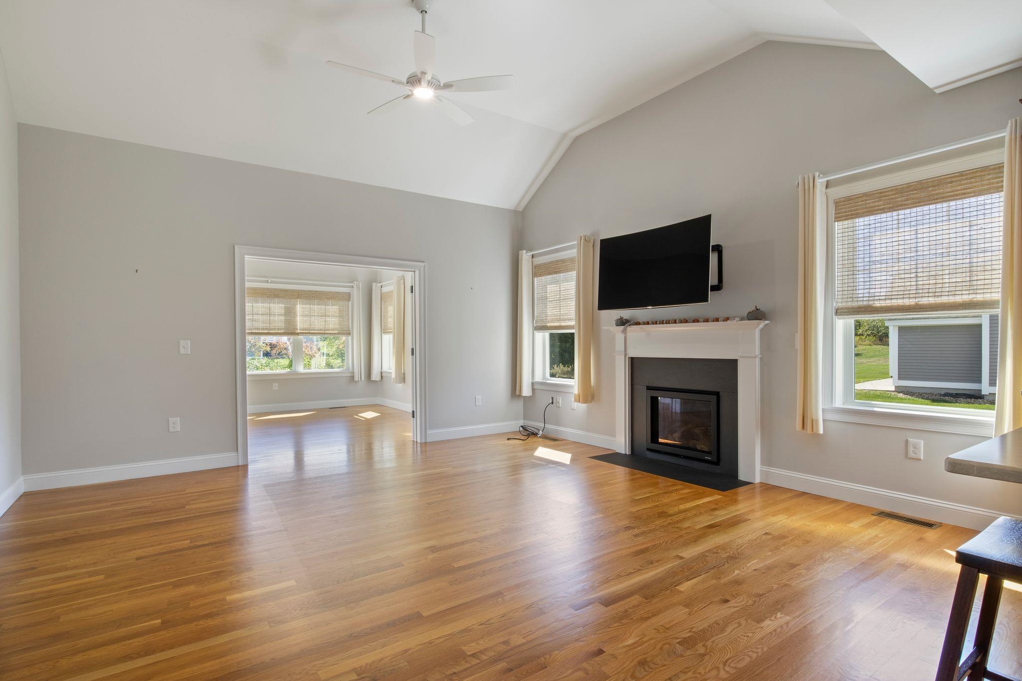 49 Cherry Hill Drive Property Photo 11