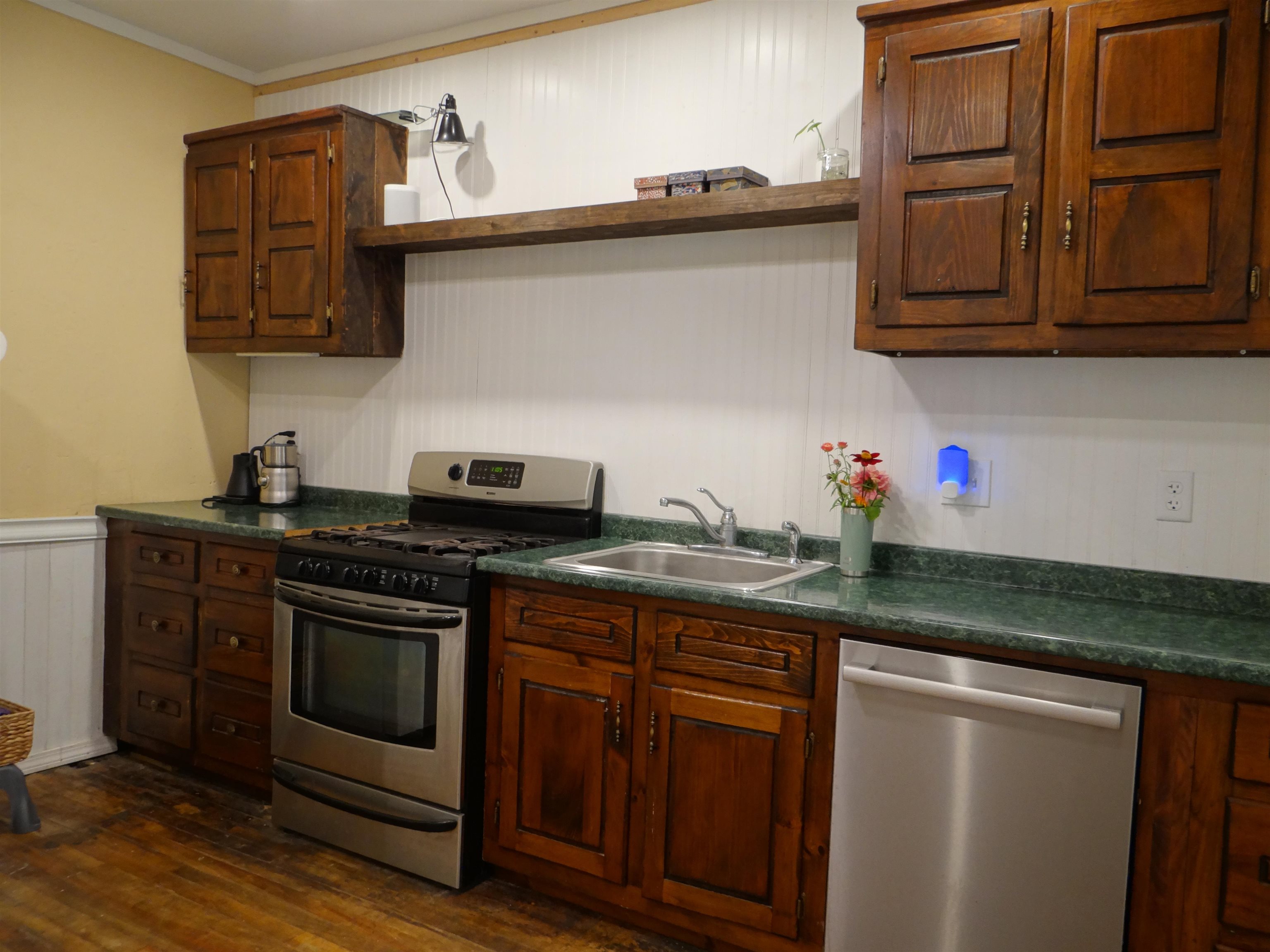123 Hillcrest Terrace Property Photo 15