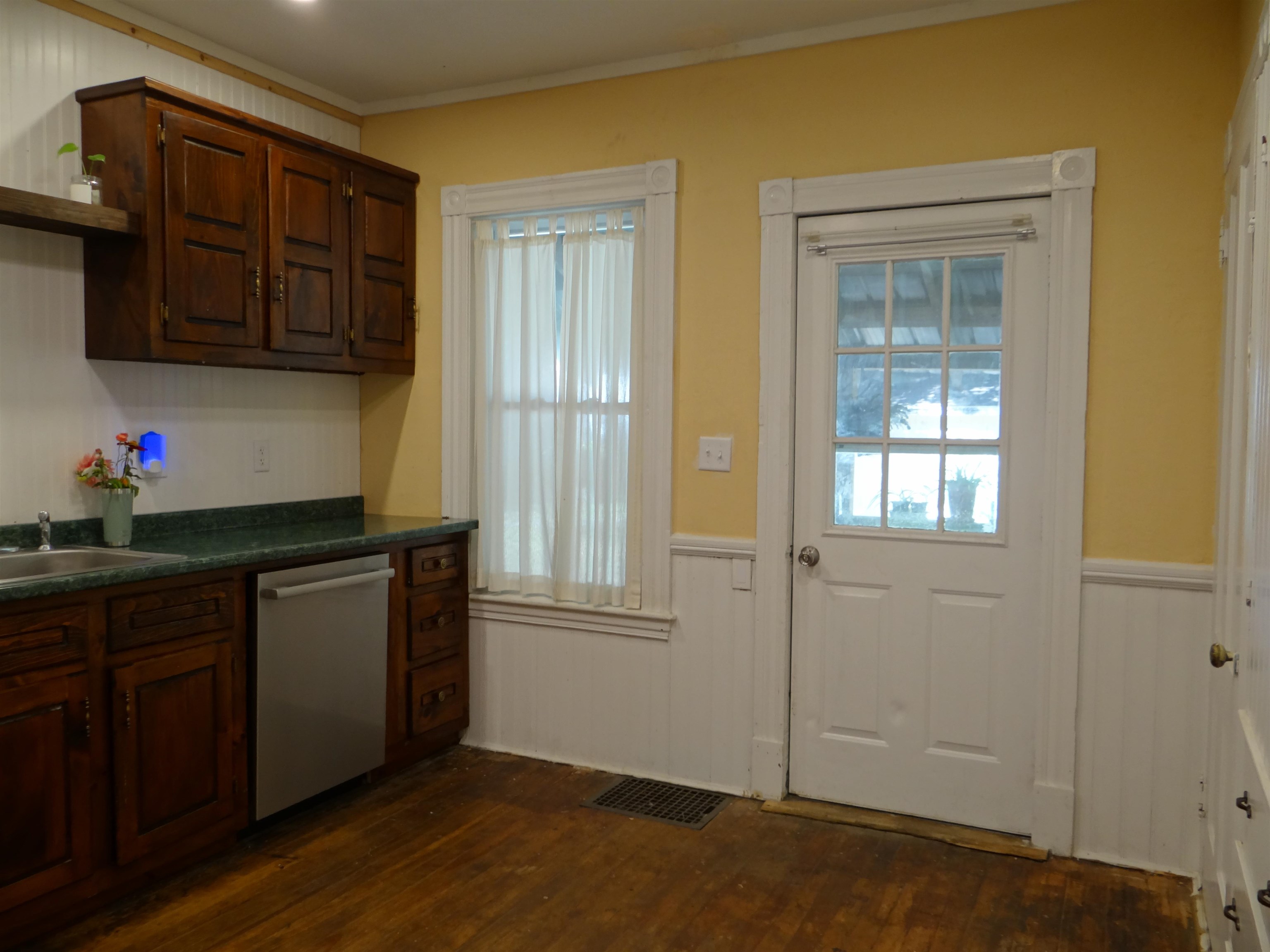 123 Hillcrest Terrace Property Photo 16