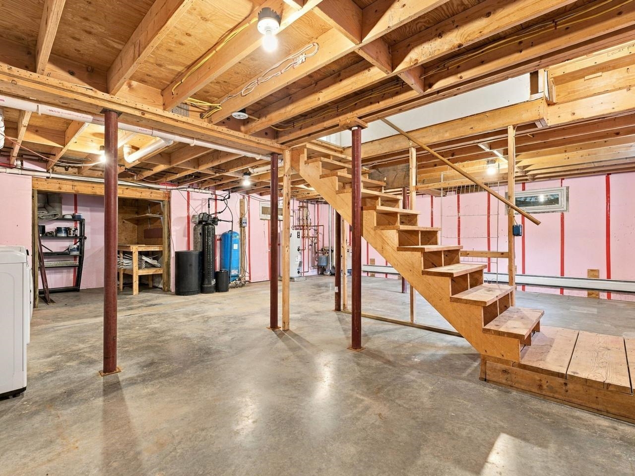 32 Pine Street Property Photo 46