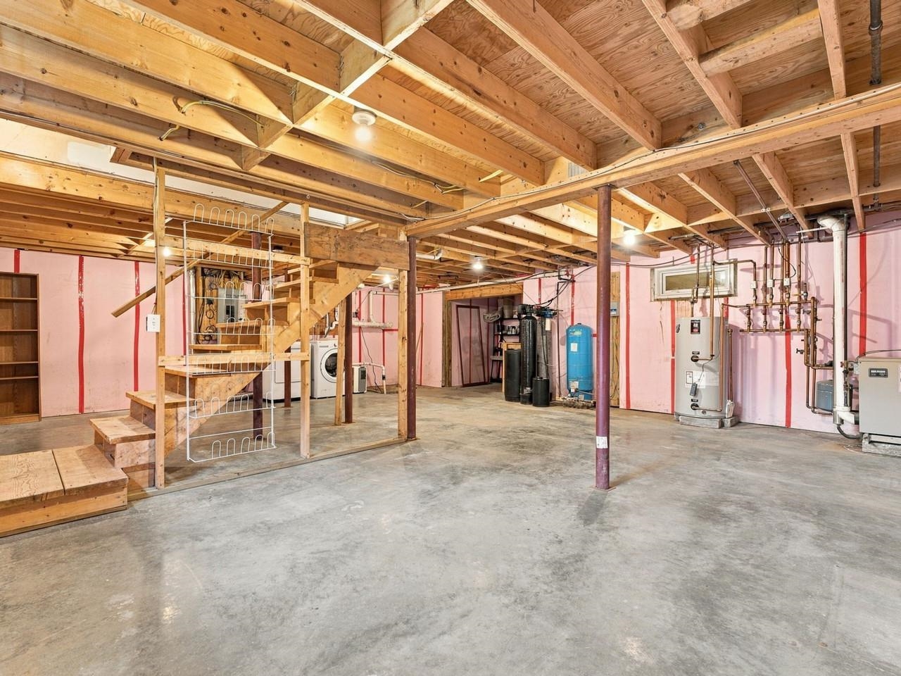 32 Pine Street Property Photo 47
