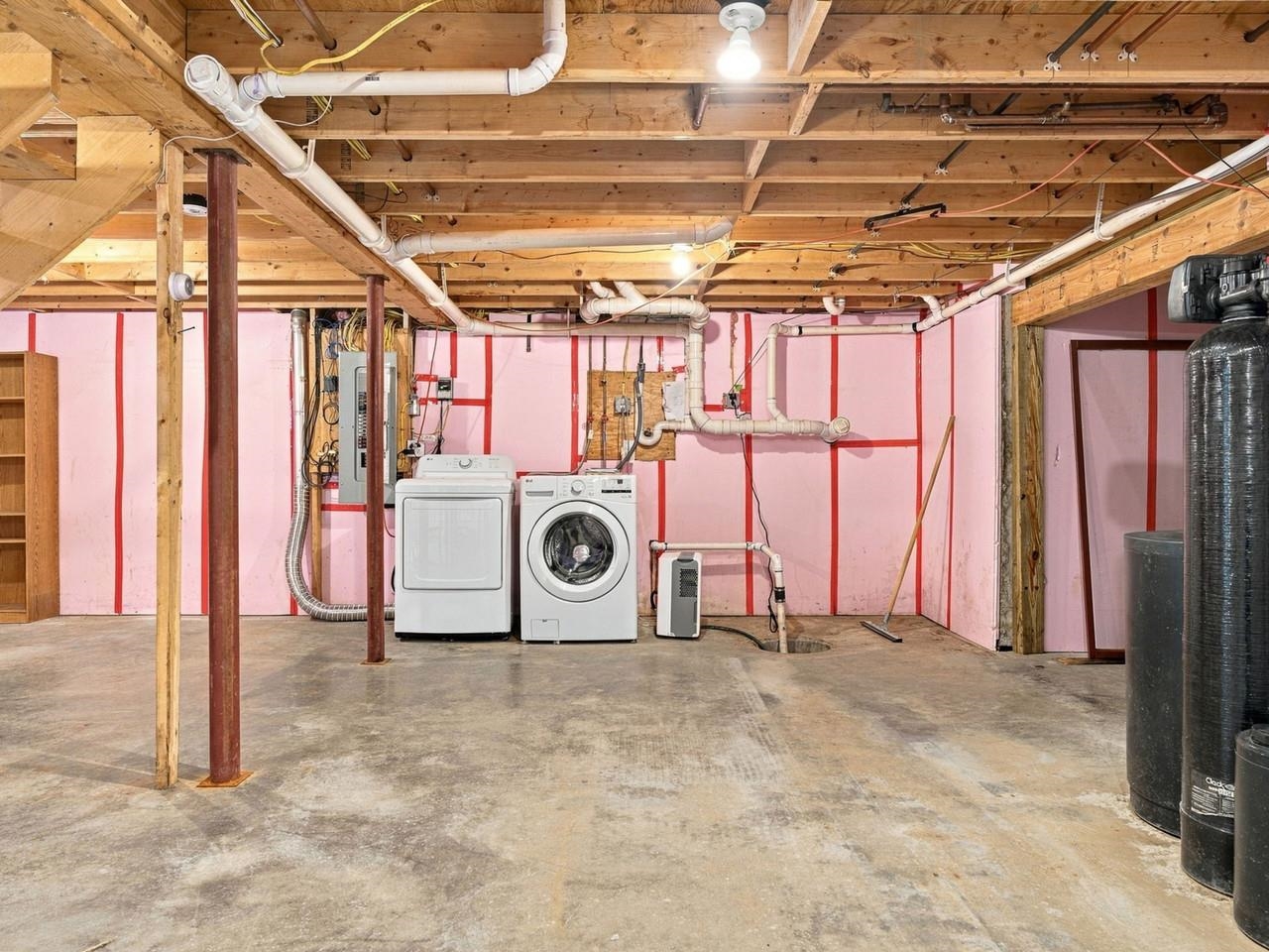 32 Pine Street Property Photo 49