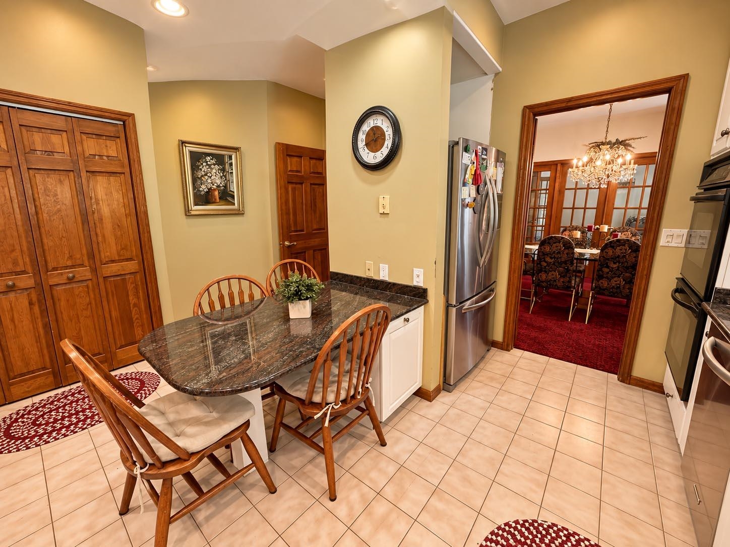 370 Southshire Drive Property Photo 8