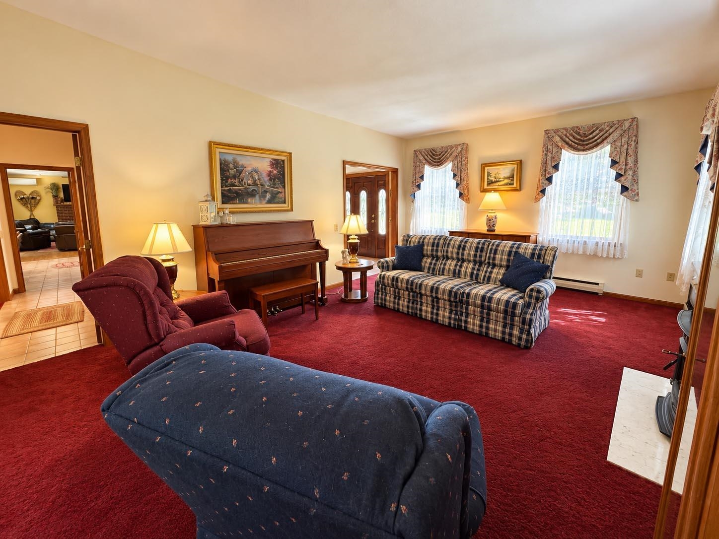 370 Southshire Drive Property Photo 10
