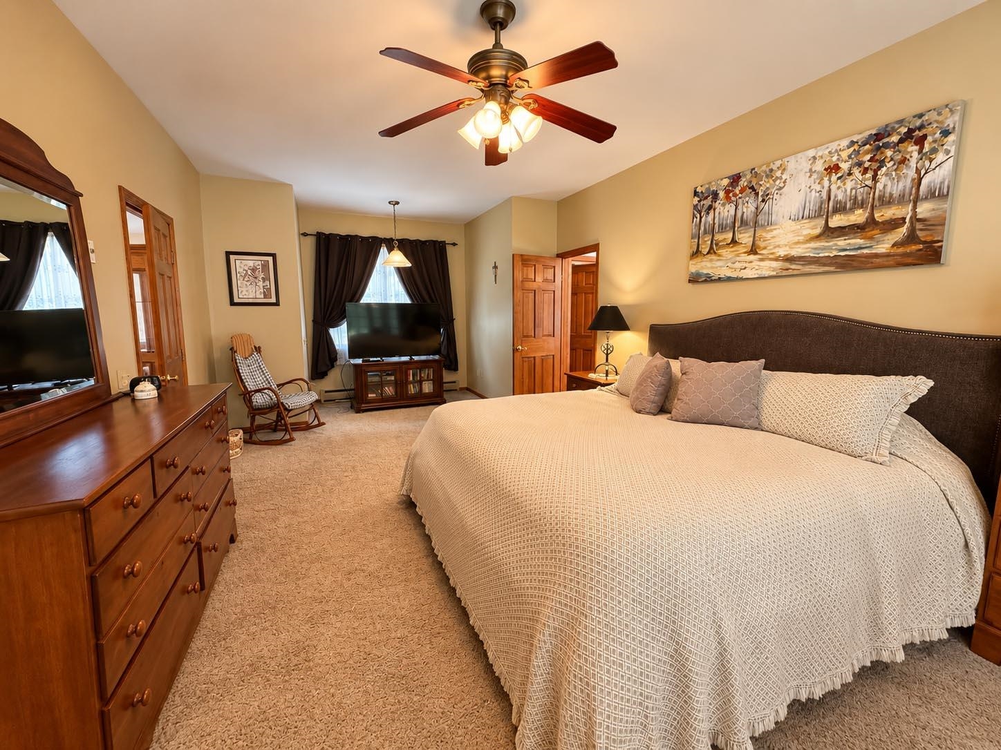 370 Southshire Drive Property Photo 16