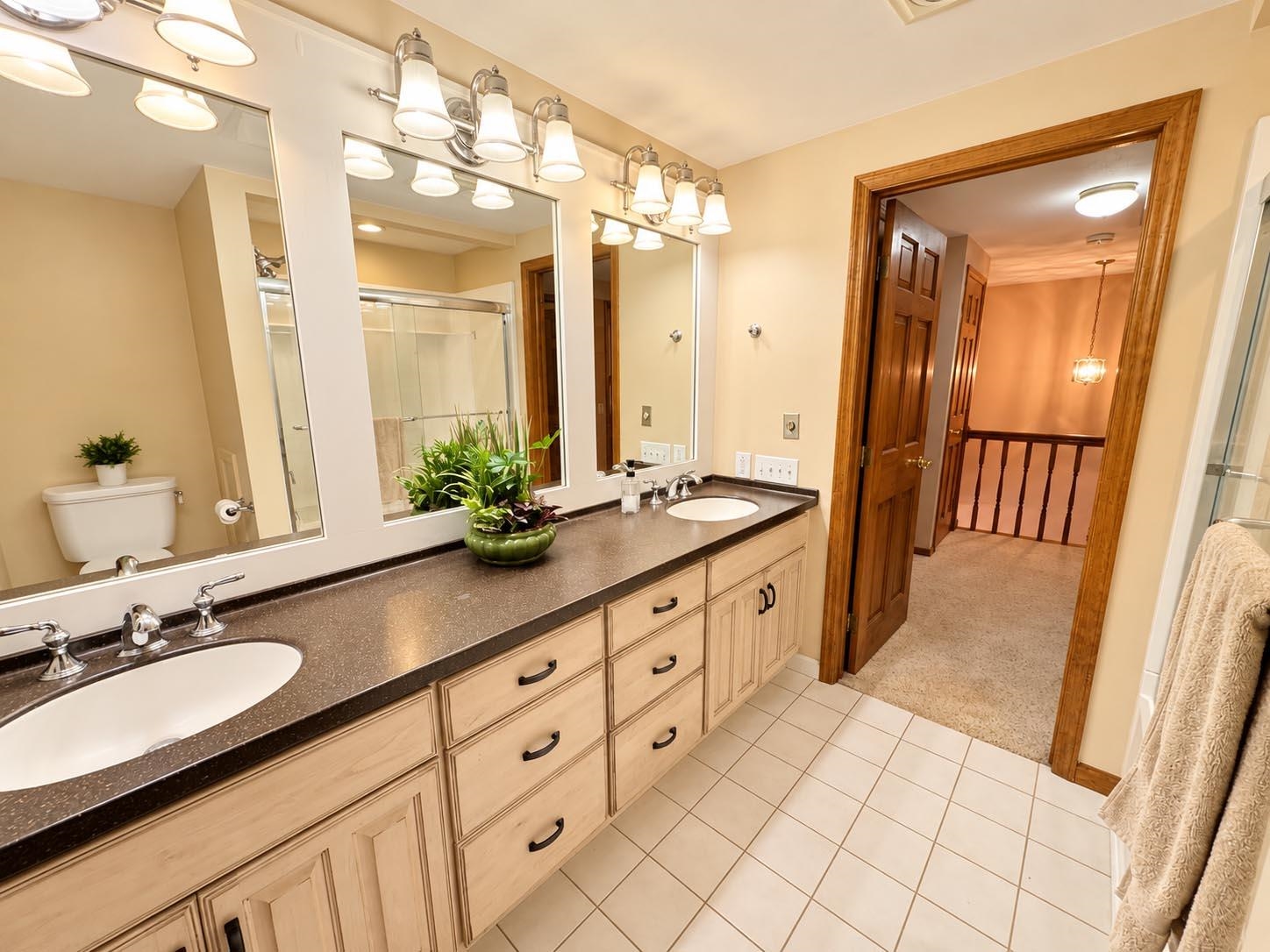 370 Southshire Drive Property Photo 27