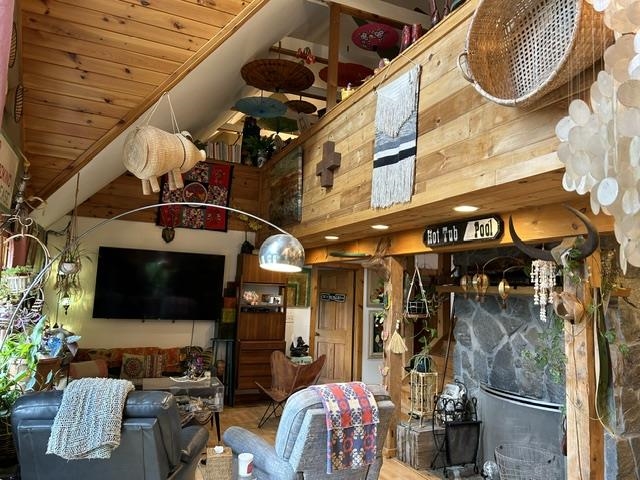 51 Burbee Lane Property Photo 13