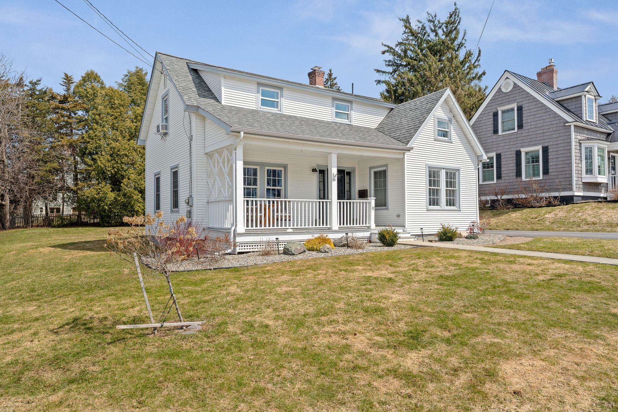 17 Beverly Court Property Photo 2