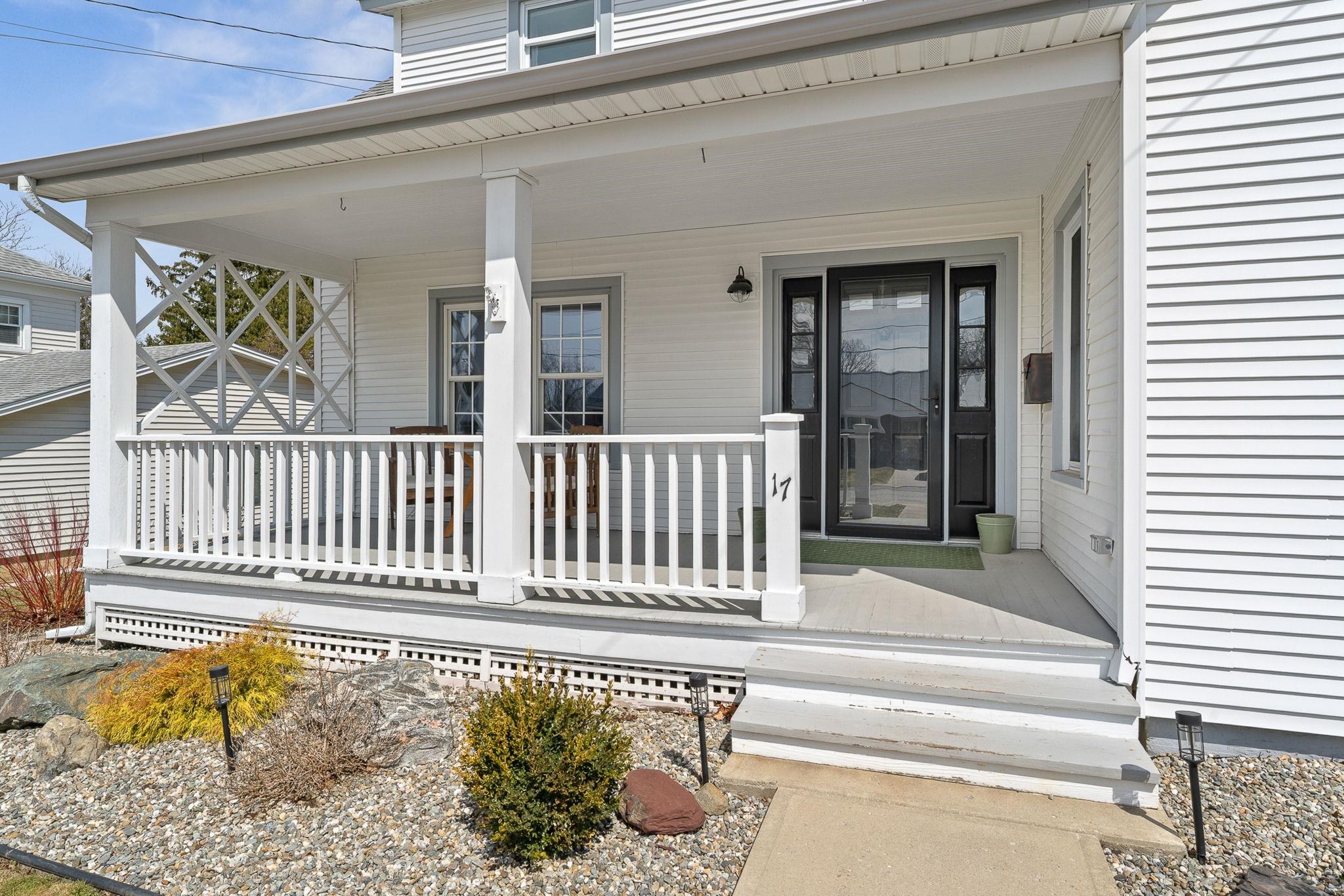 17 Beverly Court Property Photo 5