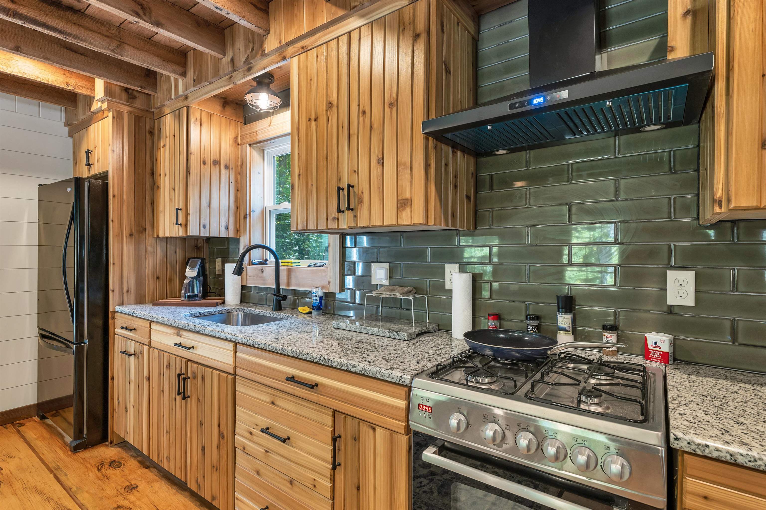 10 Moody Pond Road Property Photo 21