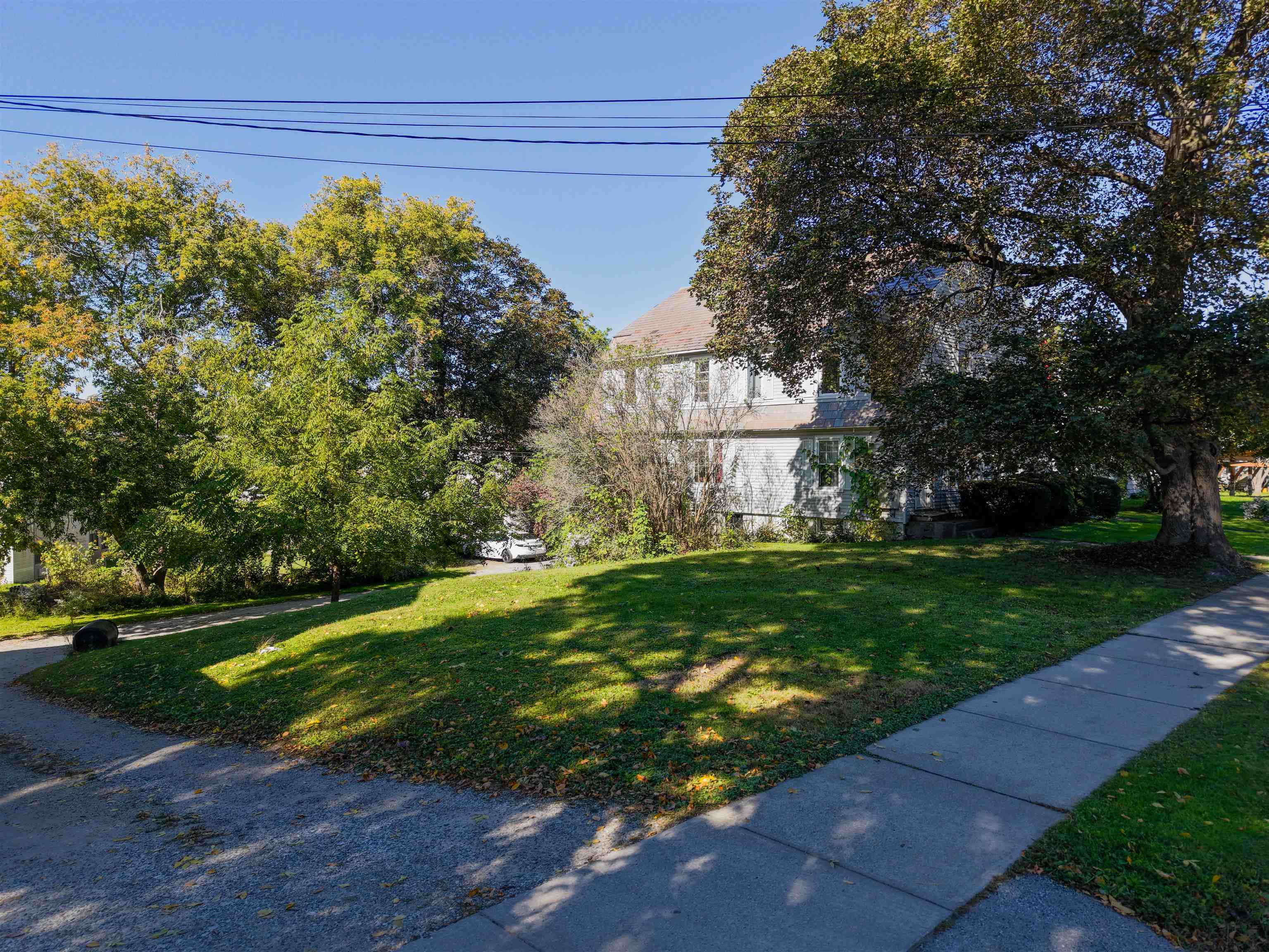 109 Grove Street Property Photo 4