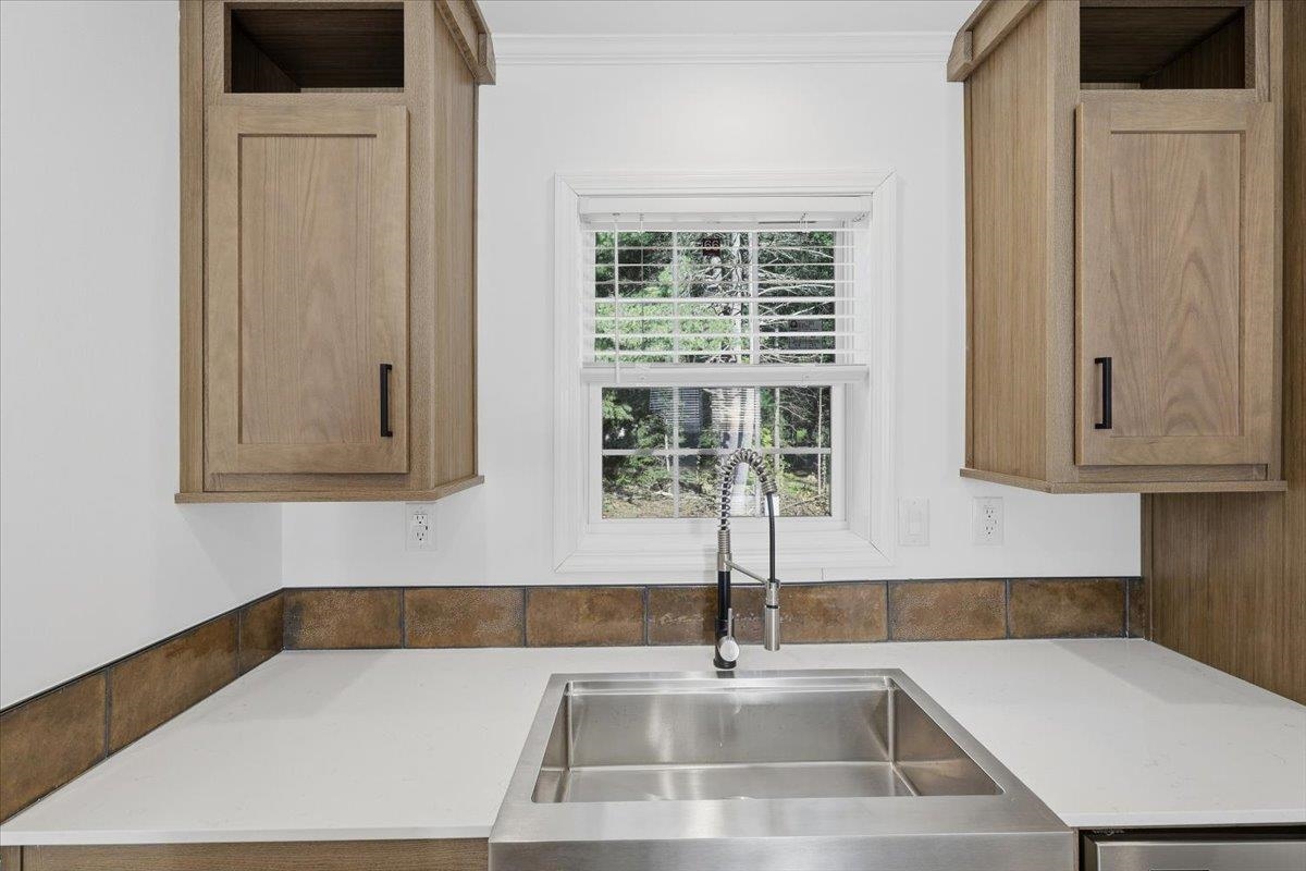 4 Bahl Street Property Photo 12