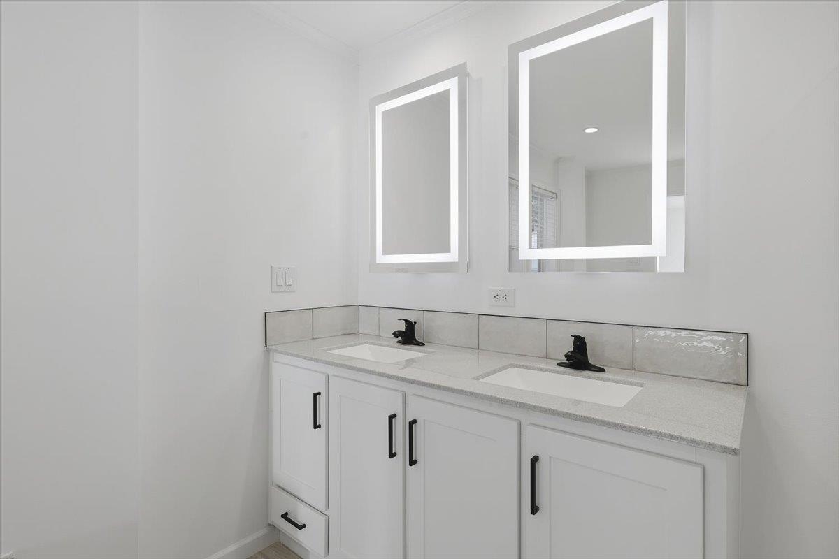 4 Bahl Street Property Photo 19