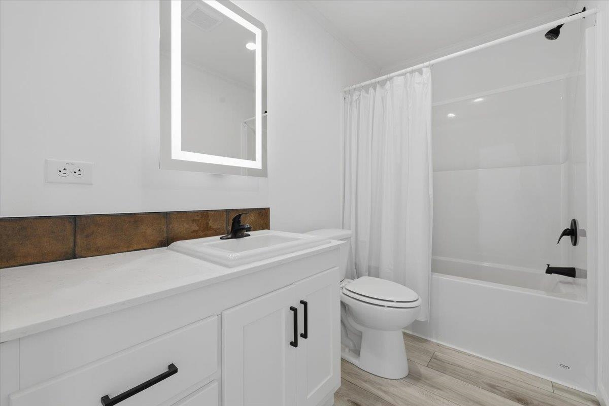4 Bahl Street Property Photo 21