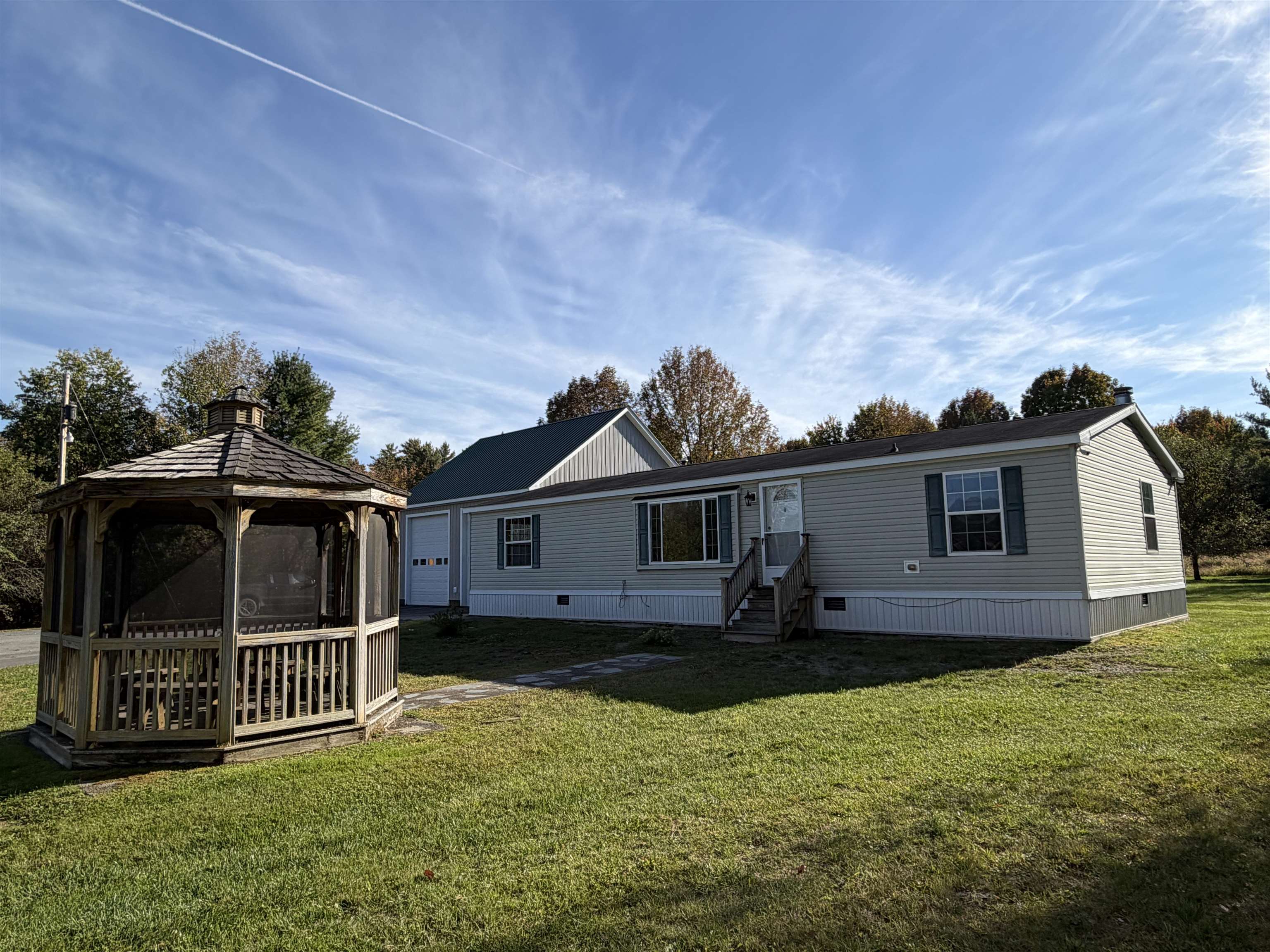 99 River Road Property Photo 4