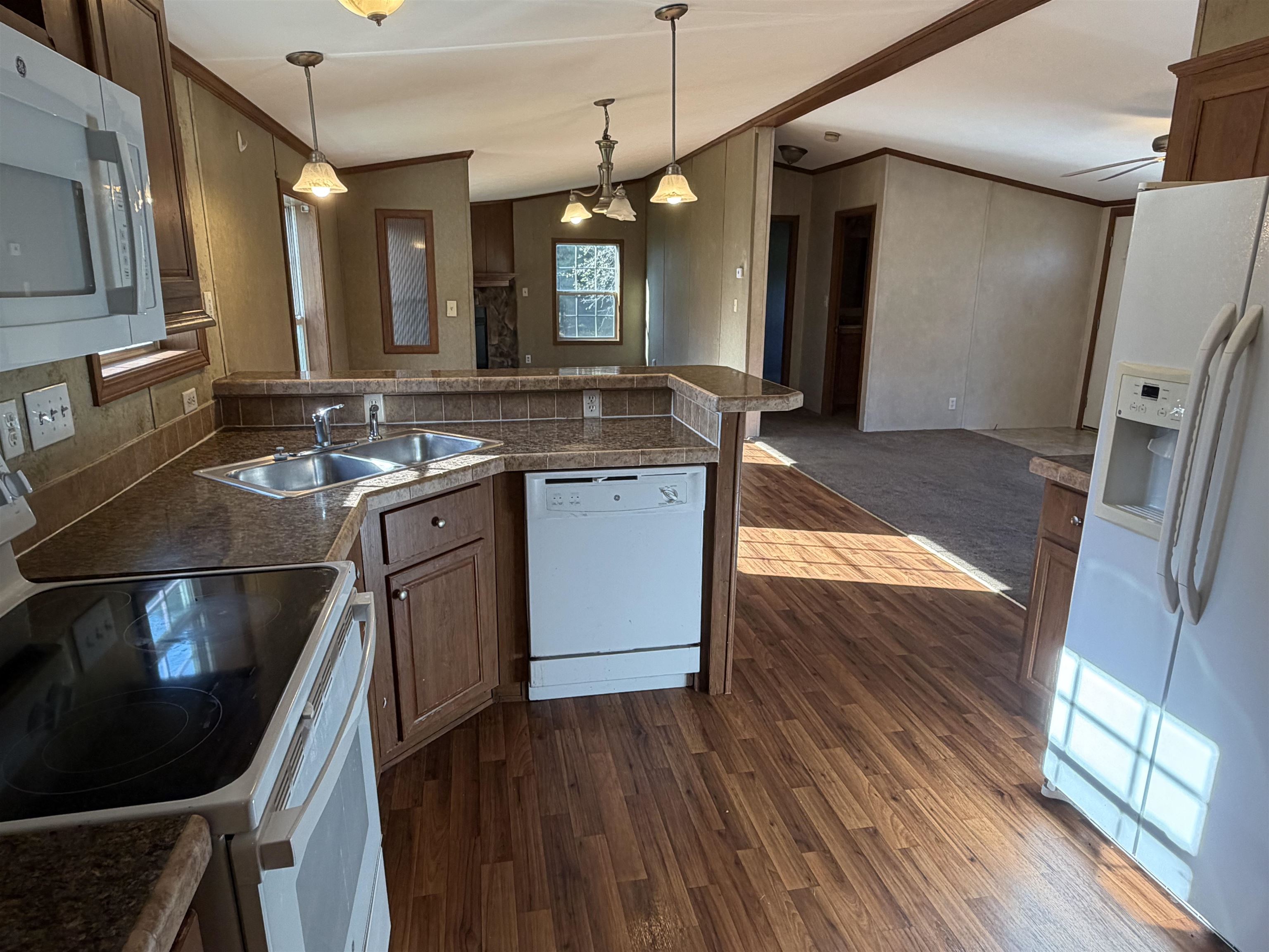 99 River Road Property Photo 22