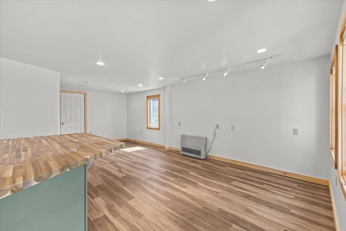32 Goodell Avenue Property Photo 6