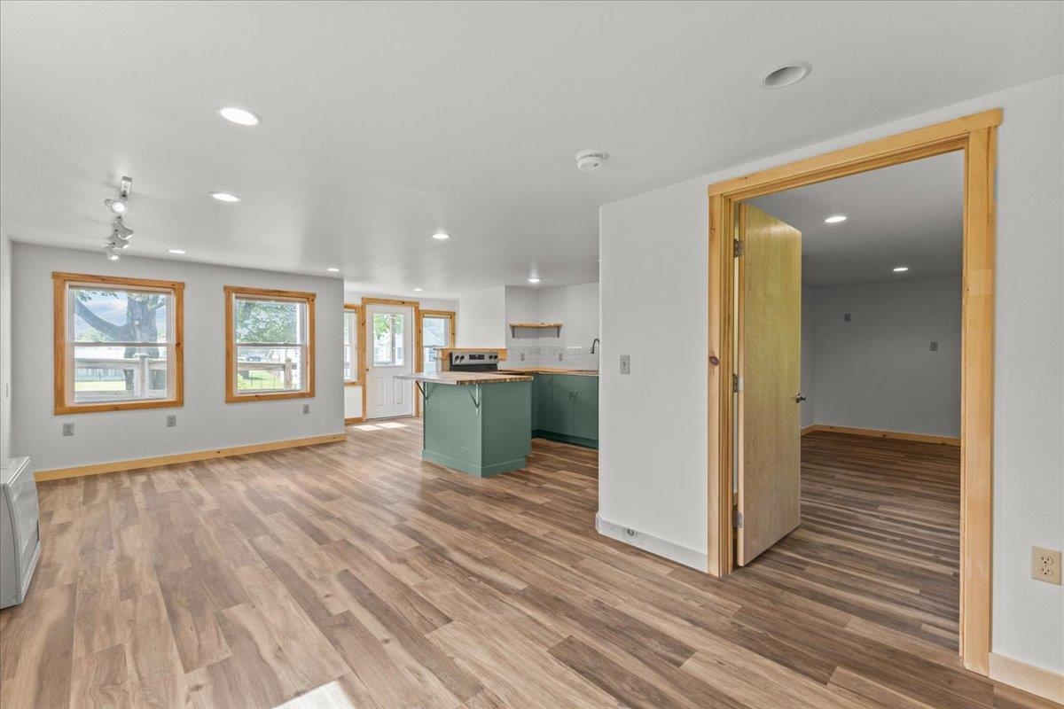 32 Goodell Avenue Property Photo 10