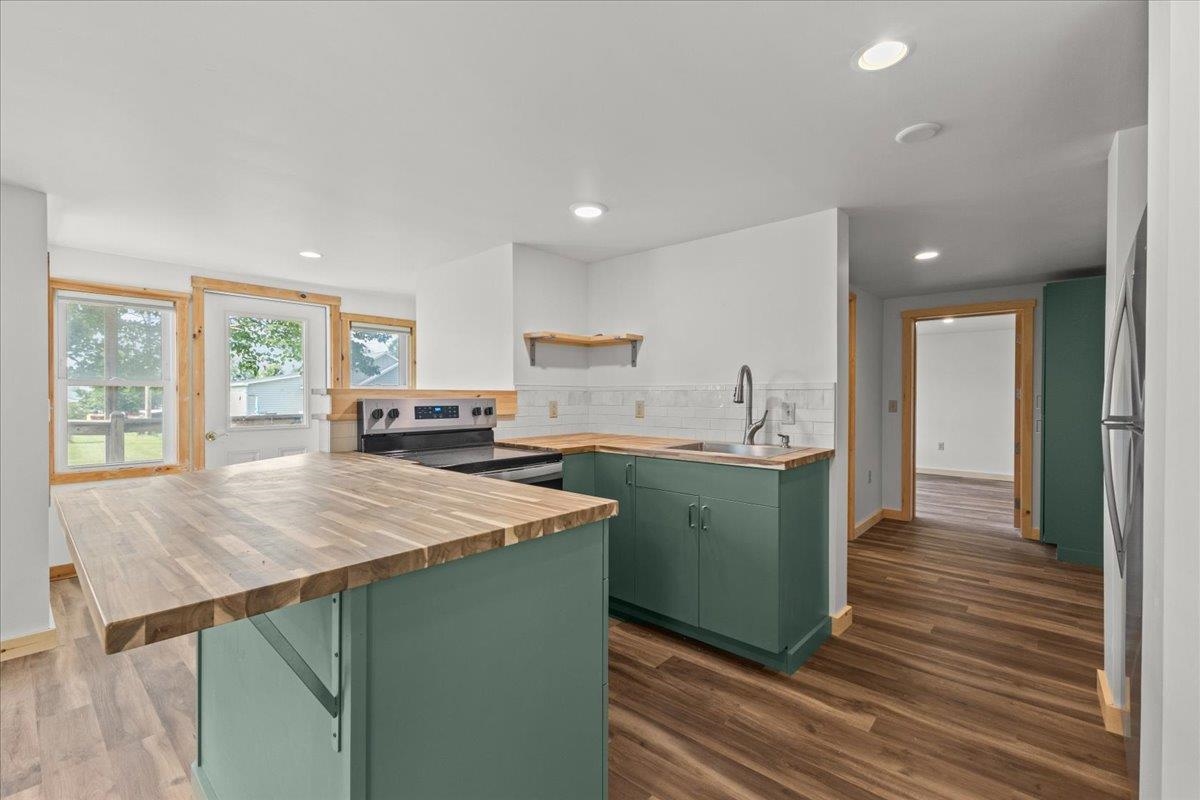 32 Goodell Avenue Property Photo 11