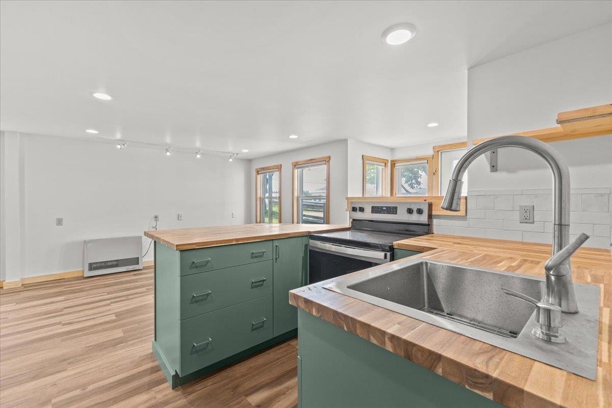32 Goodell Avenue Property Photo 13