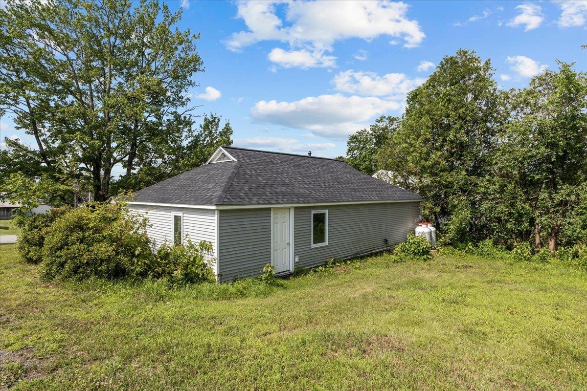 32 Goodell Avenue Property Photo 24