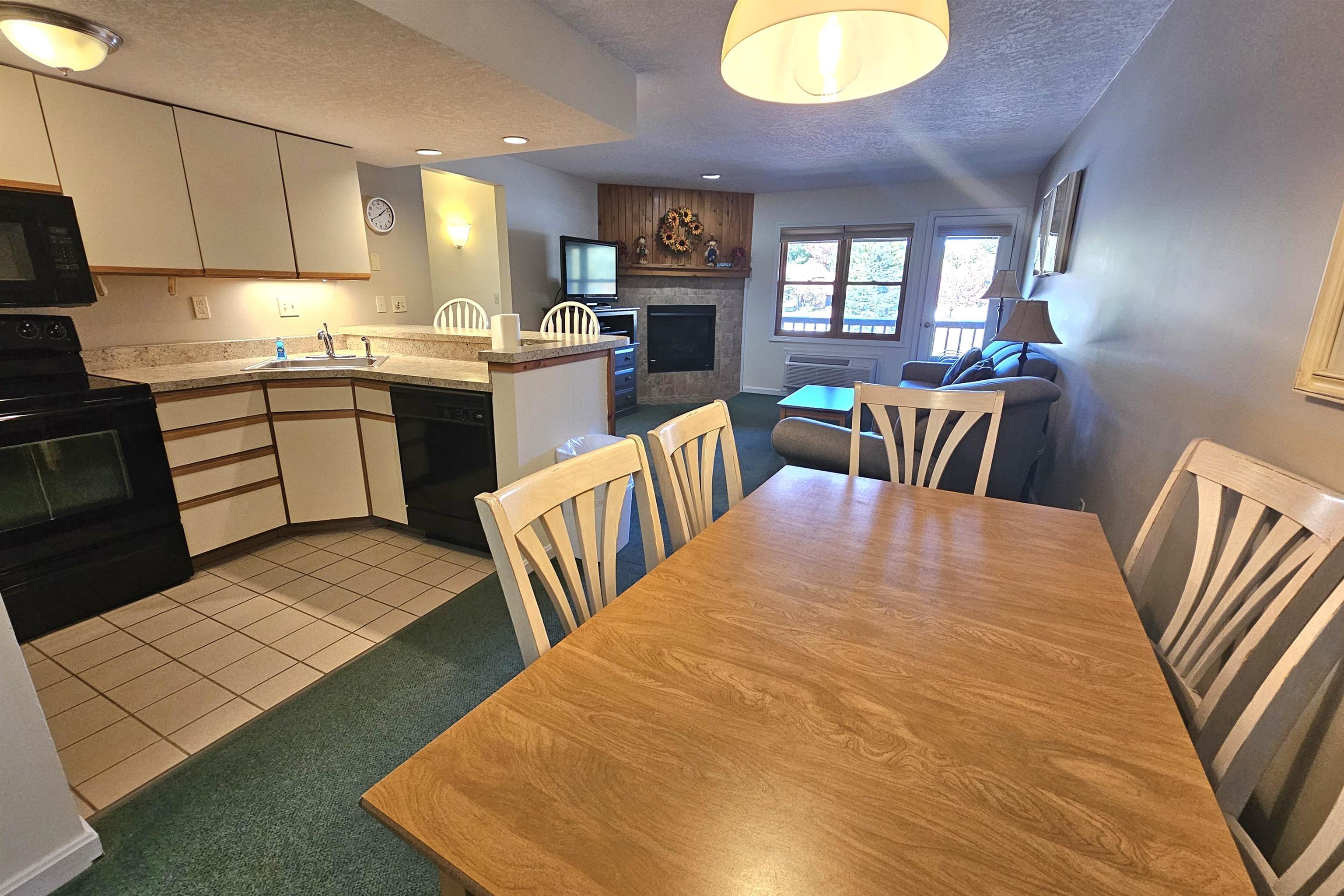 164 Deer Park Drive Property Photo 4