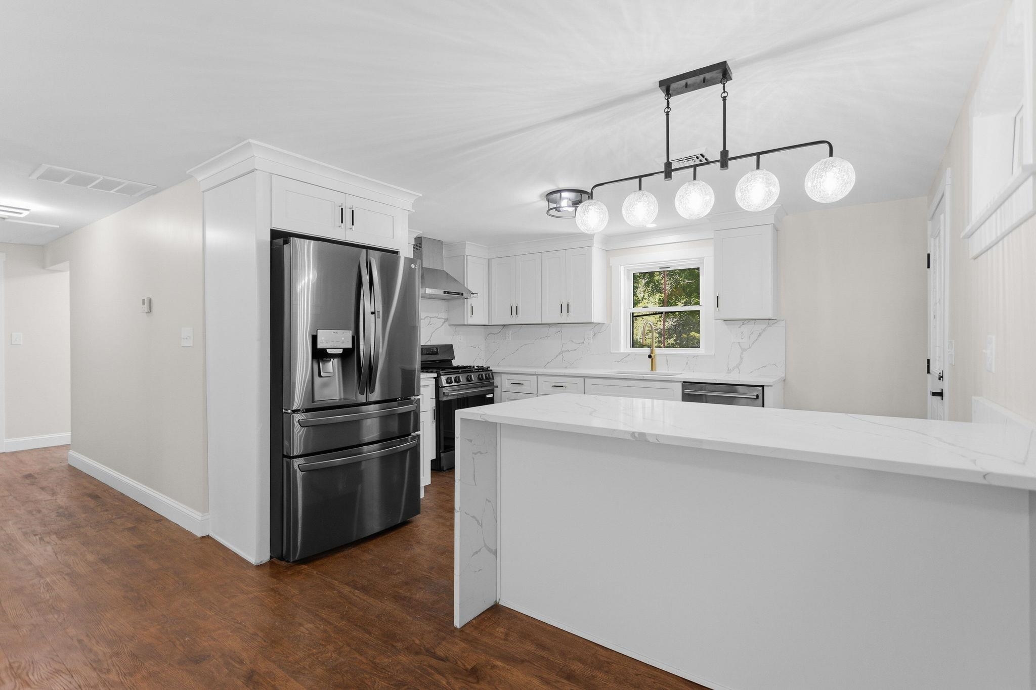 755 Mammoth Road Property Photo 19