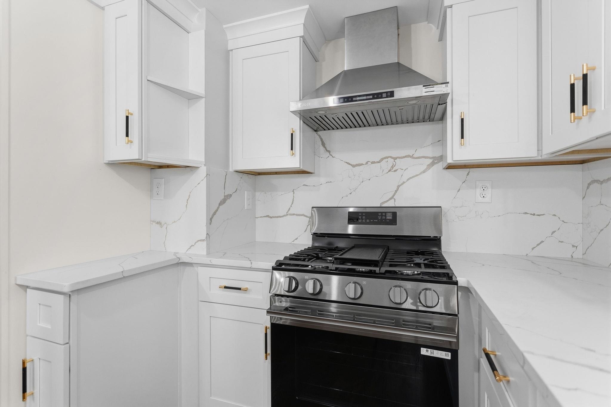 755 Mammoth Road Property Photo 24