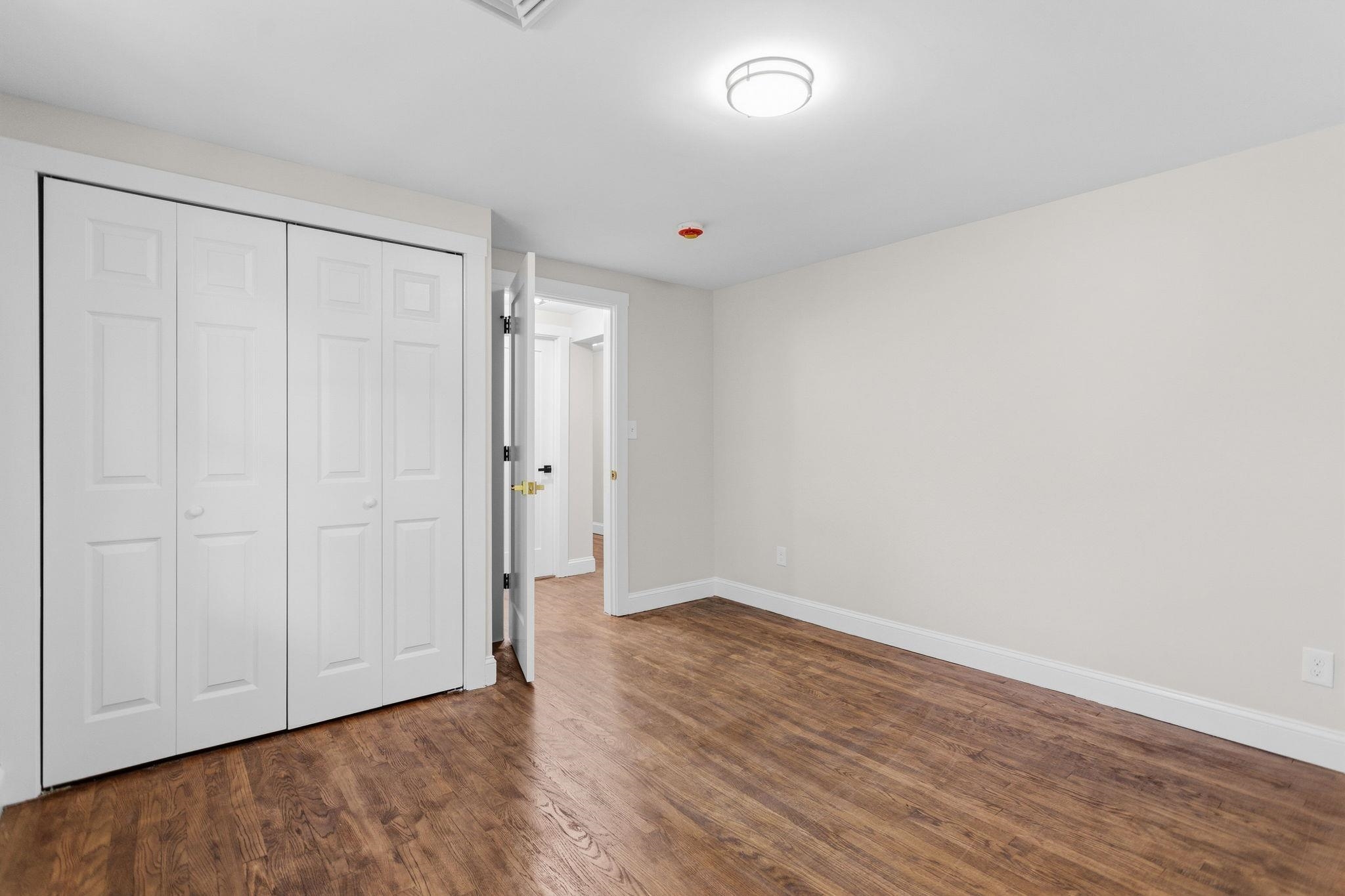 755 Mammoth Road Property Photo 36