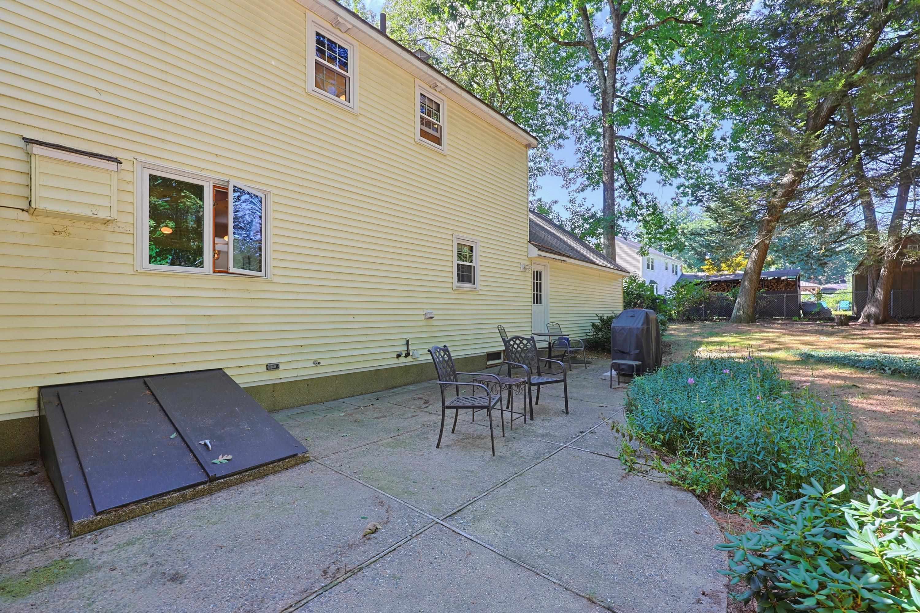 8 Birdie Lane Property Photo 5