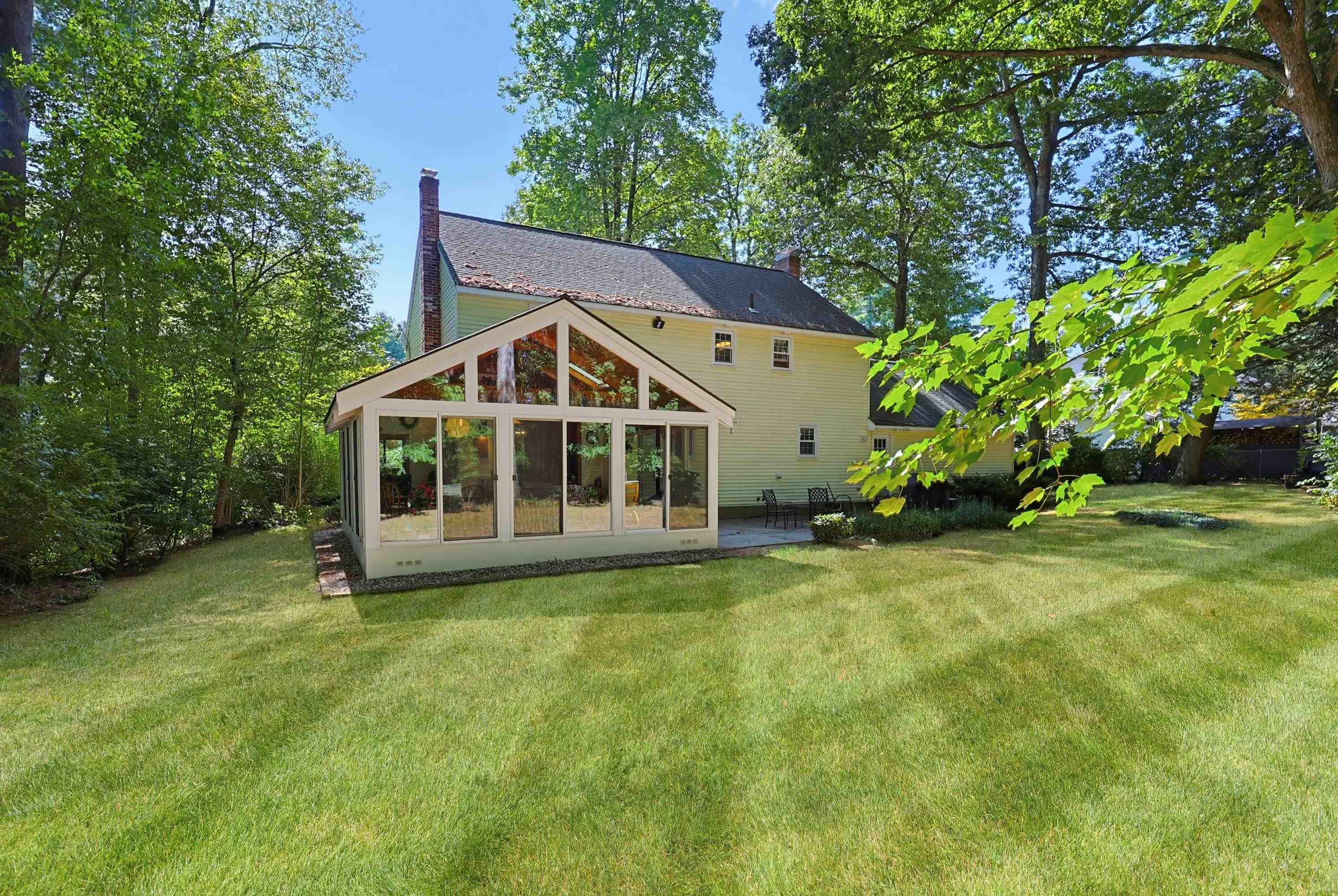 8 Birdie Lane Property Photo 7