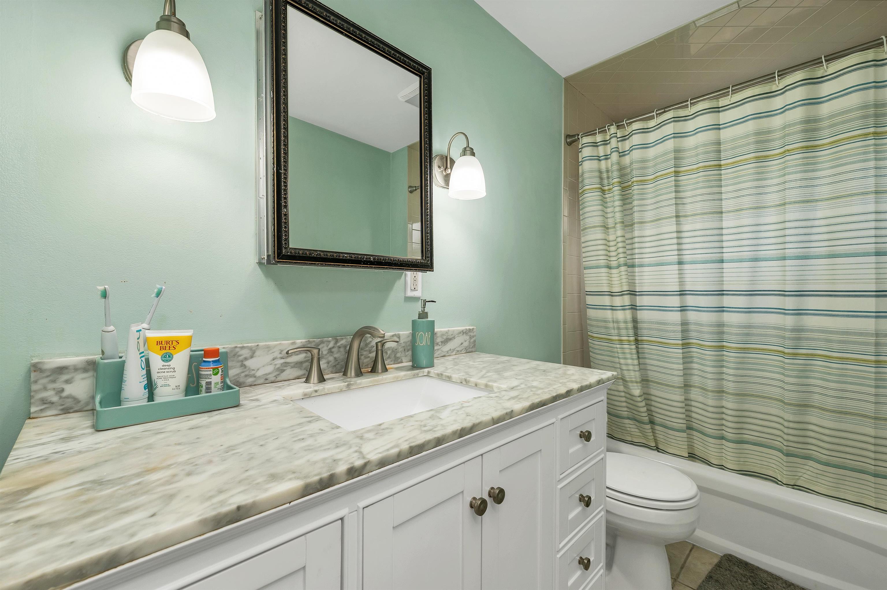 520 Winnacunnet Road Property Photo 19