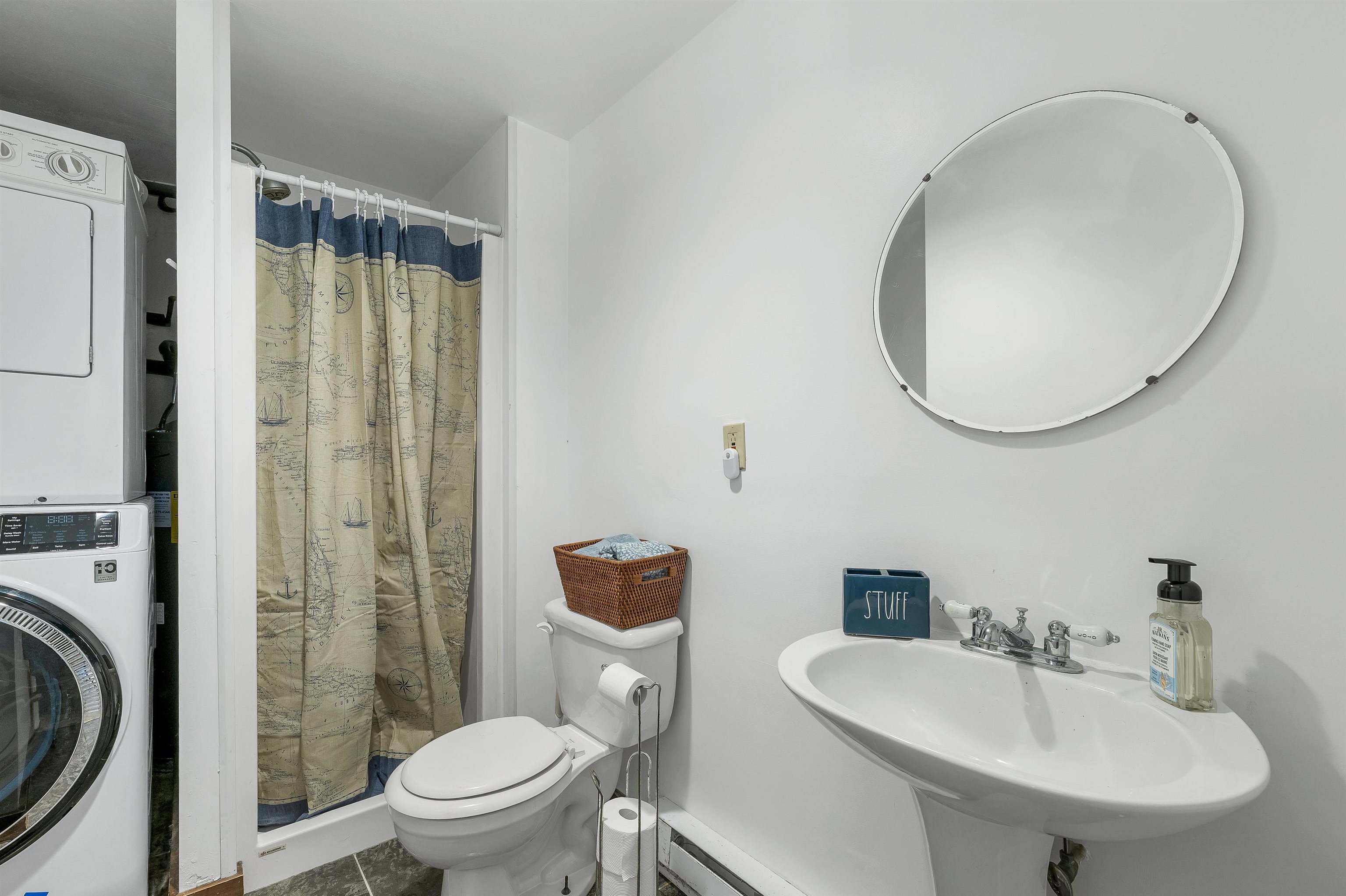 520 Winnacunnet Road Property Photo 24