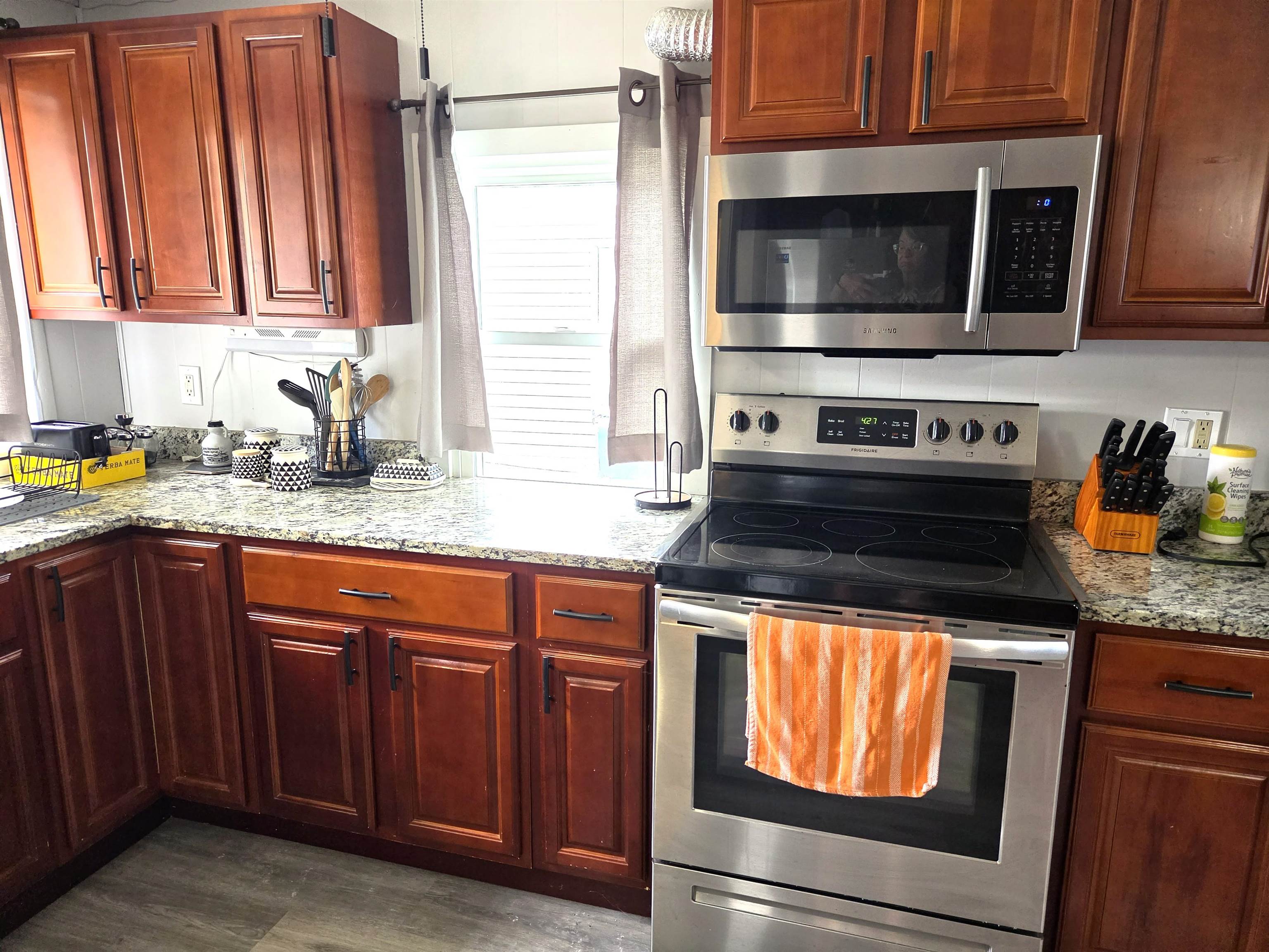 59 Avenue B Property Photo 6