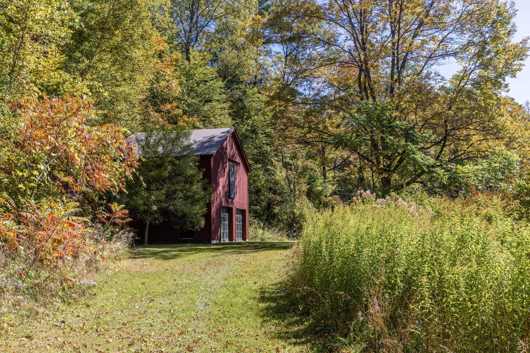 4945 South Road Property Photo 45