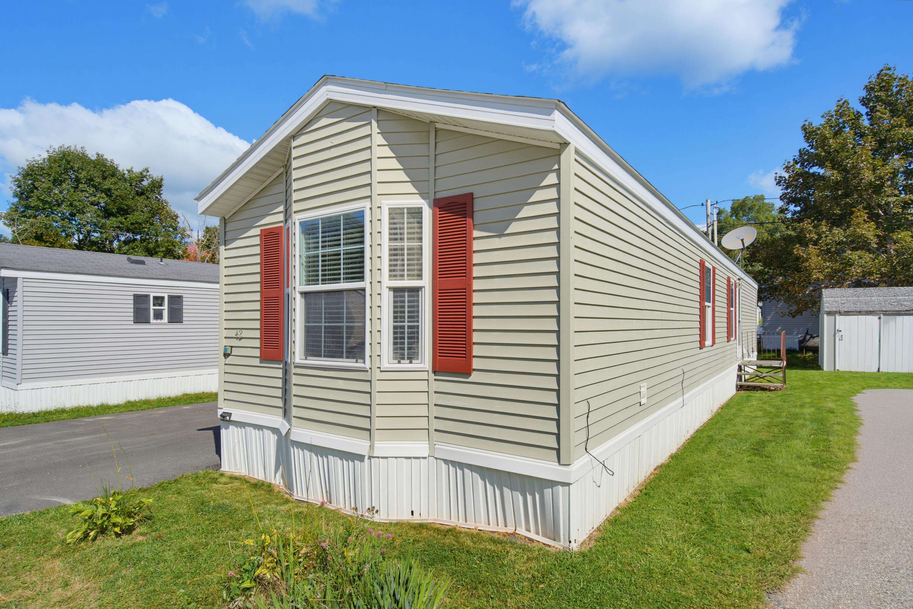 42 Columbia Drive Property Photo 2