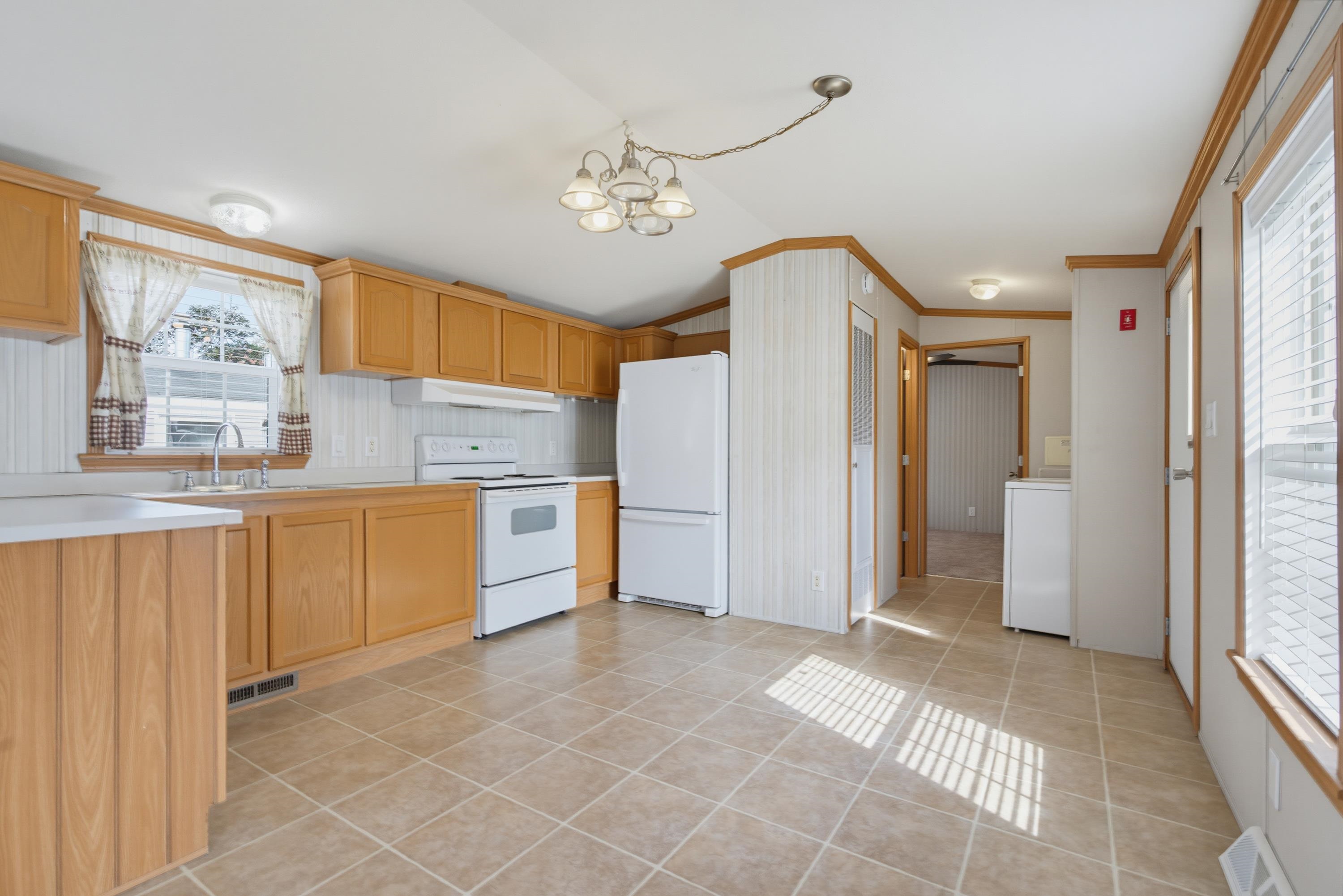 42 Columbia Drive Property Photo 6
